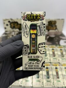 NEW HITZ 2G Disposable - Players Club Edition vape pen in sleek packaging and gold-foil design