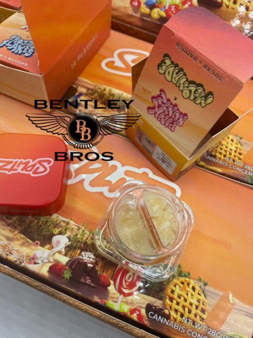 Close-up of Splitz Wax Heat Wave Edition 3.5g glass jar showing Sugar and Badder concentrate texture.
