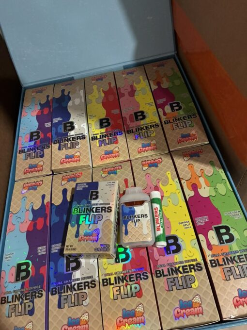 BLINKERS FLIP ICE CREAM EDITION + HASH HOLE — 2G DUAL CHAMBER DISPOSABLE