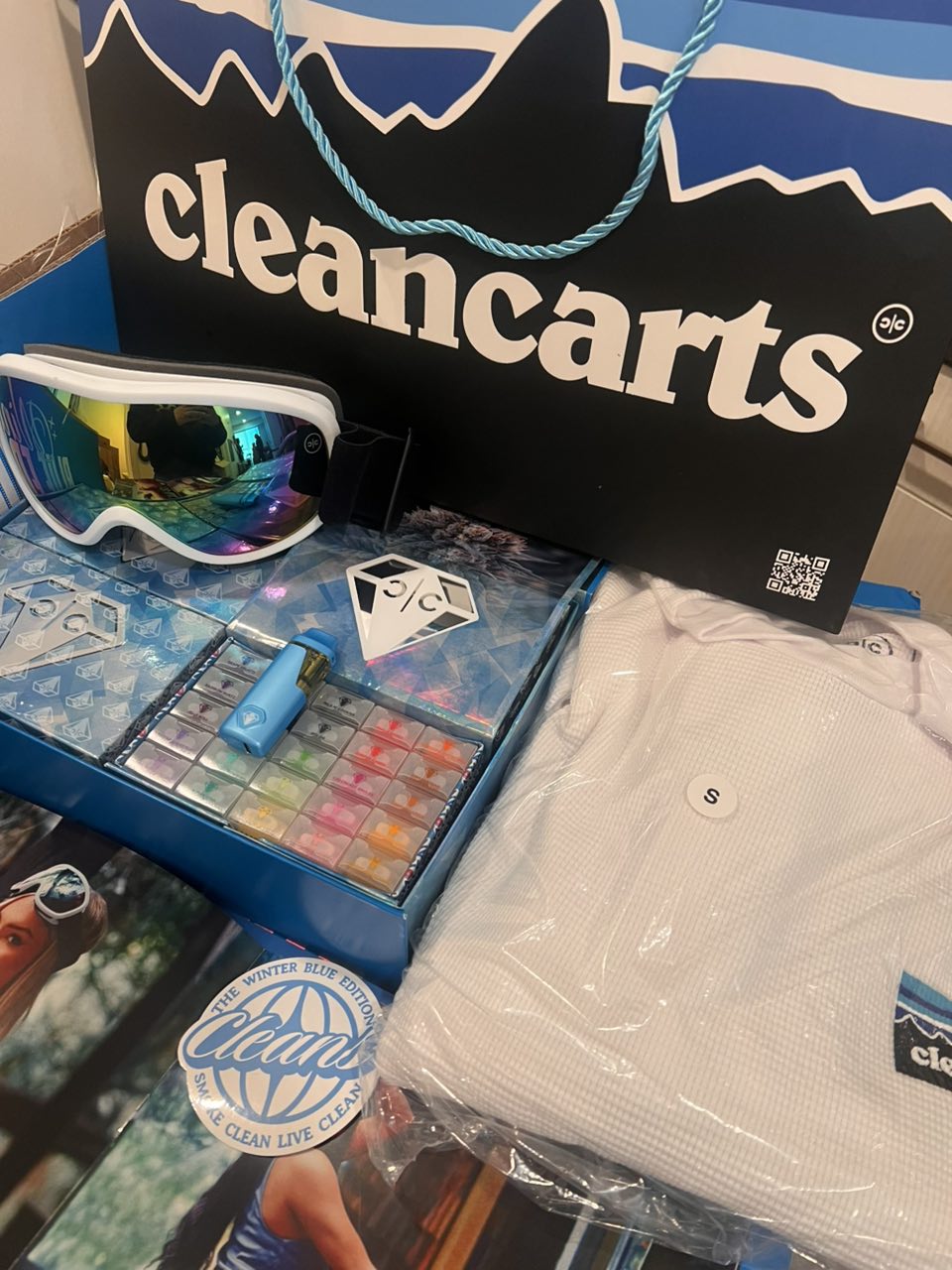 Clean Carts Disposable 2G Winter Blue Edition Clean Carts Disposable 2G Winter Blue Edition - Liquid Diamonds Live Resin