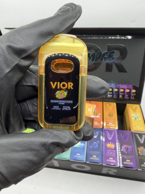 VIOR 2G disposable vape pen with ceramic coil and draw-activated mouthpiece