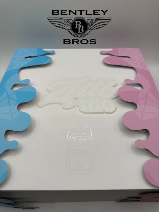 ZETTI TRIO 2G Disposable vape hardware showing three multi-chamber strain tanks